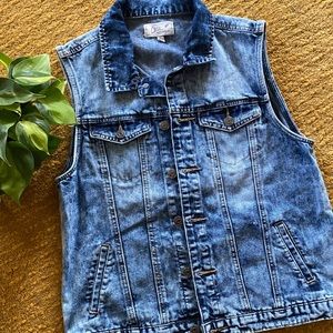 Acid washed denim vest